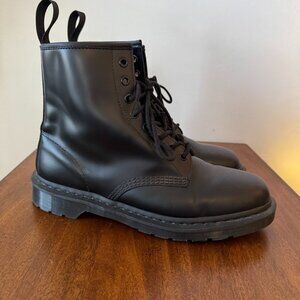 Dr. Martens 1460 Mono Boots
